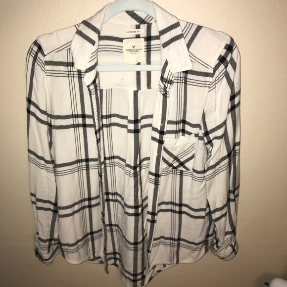 American Eagle Outfitters Tops - American Eagle Boyfriend Flannel